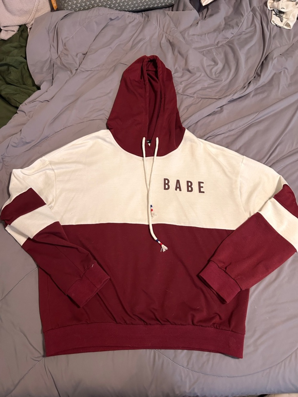 'BABE' Colorblock Hooded Sweatshirt - Burgundy & Cream